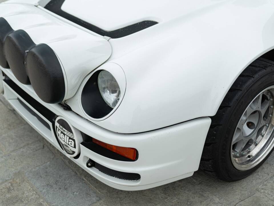 Image 19/50 of Ford RS200 (1987)