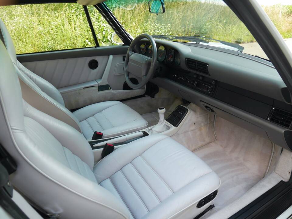 Bild 30/45 von Porsche 911 Carrera 2 (1993)