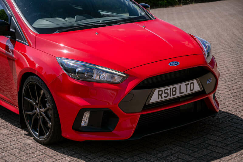 Image 8/37 of Ford Focus RS (2018)