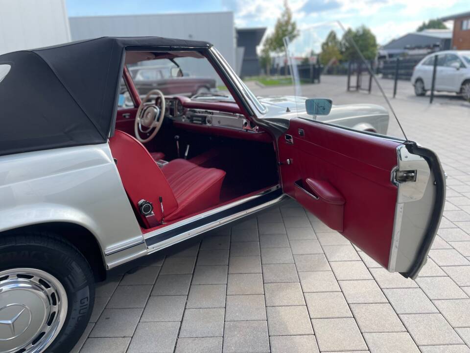 Imagen 10/22 de Mercedes-Benz 280 SL (1969)