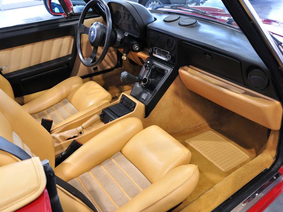 Imagen 22/30 de Alfa Romeo 1.6 Spider (1992)
