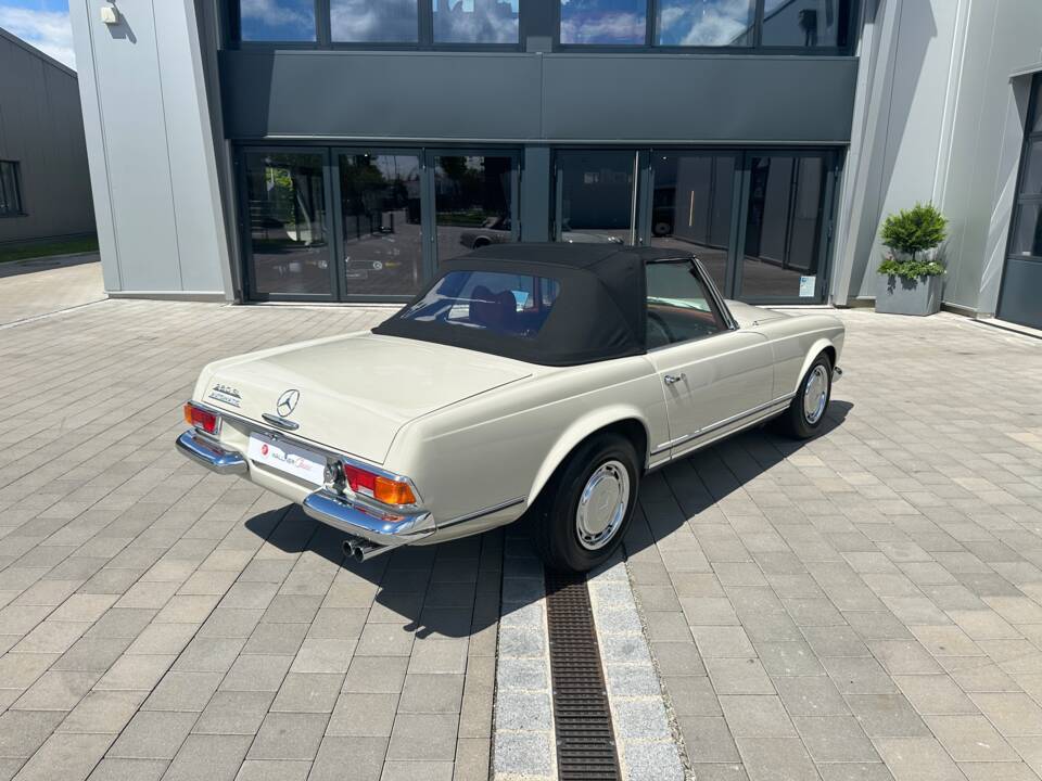 Bild 26/30 von Mercedes-Benz 280 SL (1970)