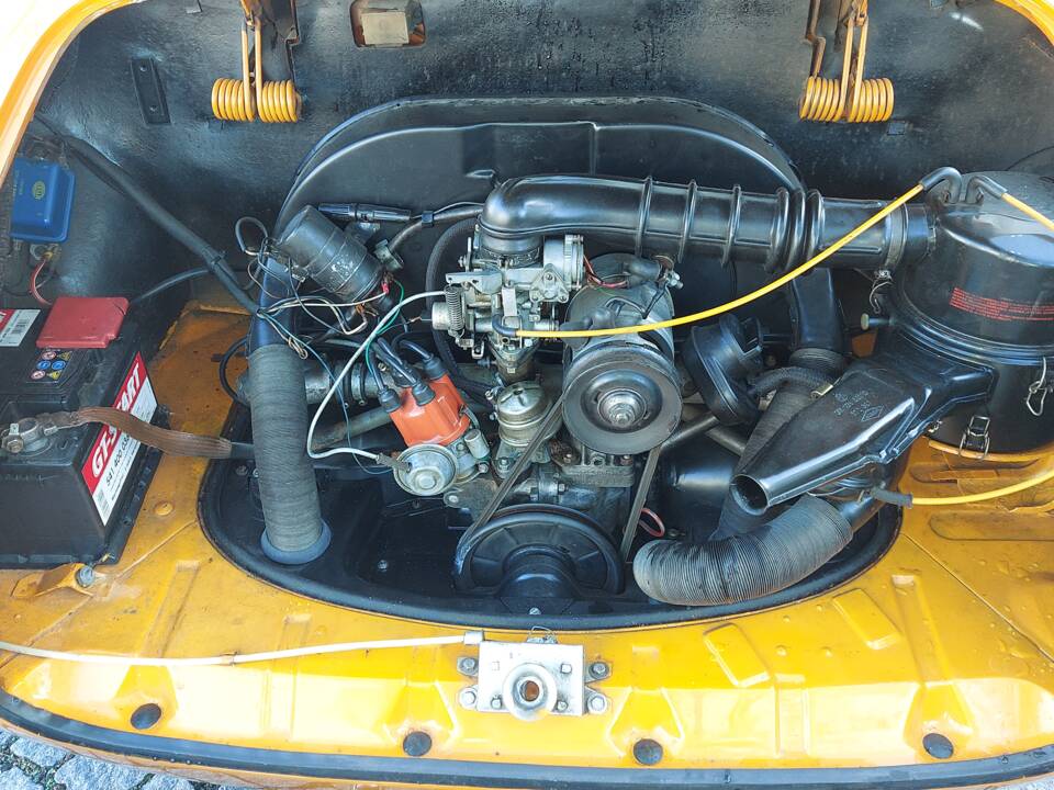 Bild 15/18 von Volkswagen Karmann Ghia 1600 (1971)