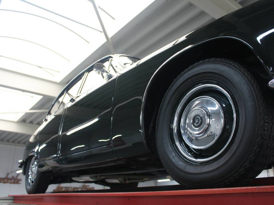 Bild 12/50 von Daimler Sovereign 420 (1968)