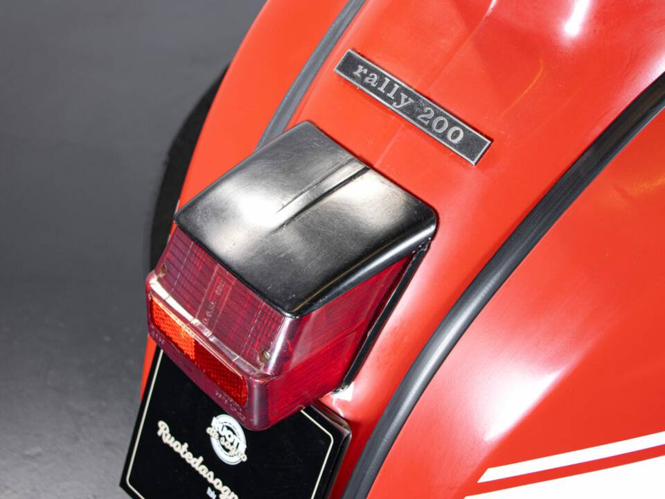 Image 49/50 of Piaggio Vespa 200 Rally (1976)