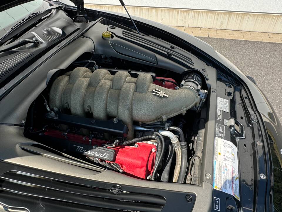 Image 8/19 of Maserati Spyder 4200 Cambiocorsa (2004)