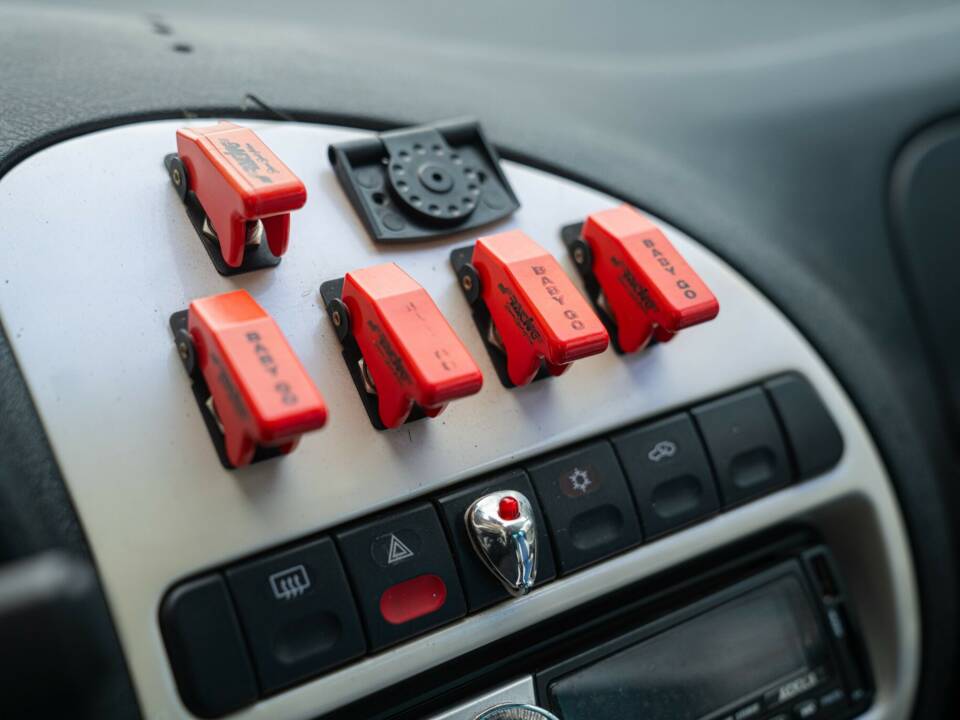 Immagine 40/50 di Citroën Saxo 1.6i VTS (1996)
