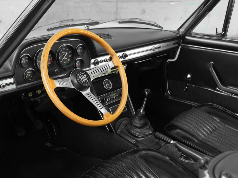 Image 26/50 of FIAT Dino Spider (1967)