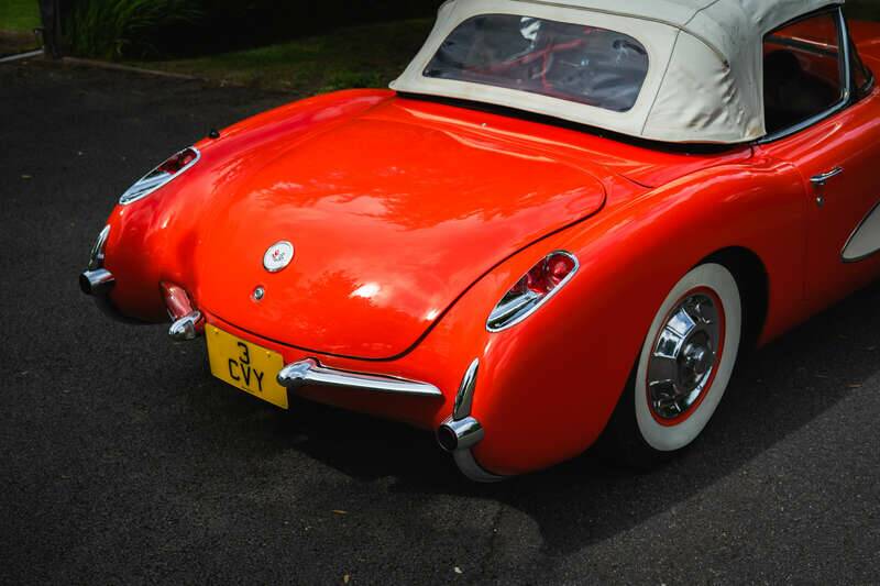 Image 11/34 of Chevrolet Corvette (1957)