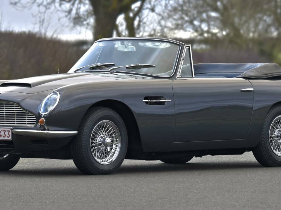 Bild 7/50 von Aston Martin DB 6 Vantage Volante (1969)