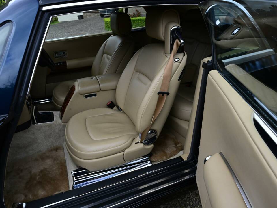 Immagine 29/50 di Rolls-Royce Phantom Coupé (2010)