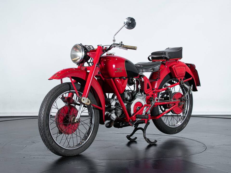 Image 7/50 of Moto Guzzi DUMMY (1955)