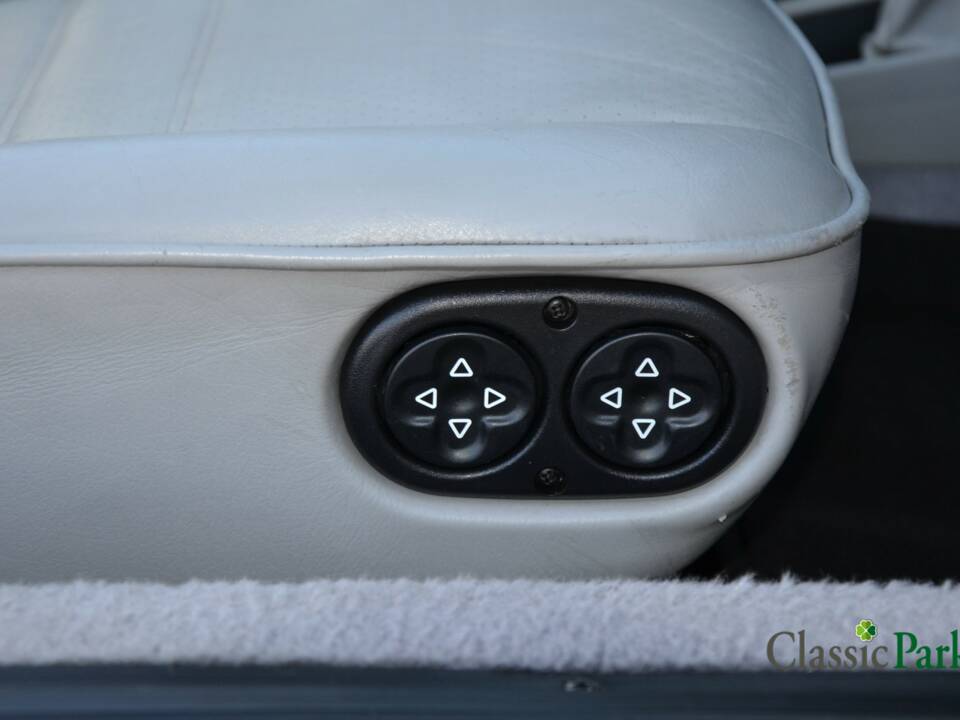 Image 39/50 of Porsche 911 Carrera 3.2 (1987)