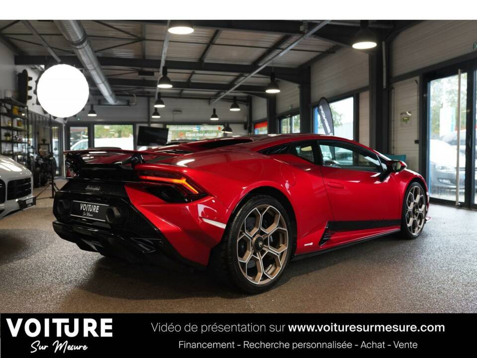 Image 2/47 de Lamborghini Huracán Tecnica (2024)