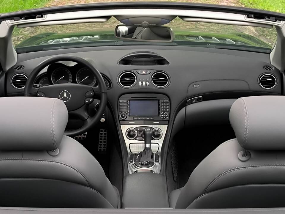Imagen 9/58 de Mercedes-Benz SL 350 (2005)