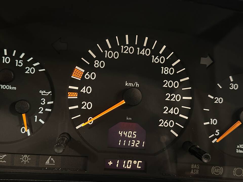Bild 20/32 von Mercedes-Benz SL 500 (1997)