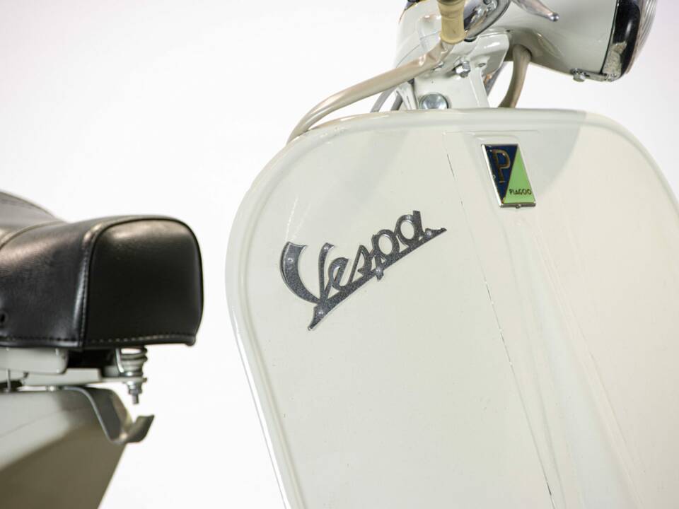 Afbeelding 34/50 van Piaggio Vespa 150 "Struzzo" VL (1956)