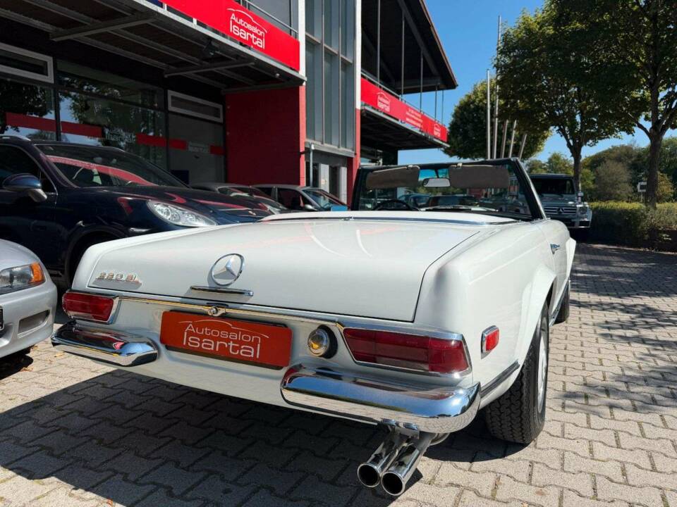 Image 6/42 of Mercedes-Benz 280 SL (1968)