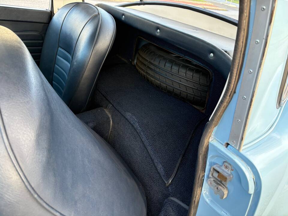 Image 8/22 of MG MGA 1500 (1958)