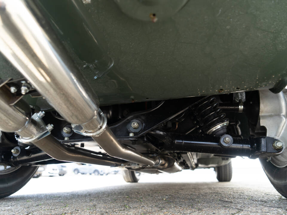 Afbeelding 33/33 van Jaguar E-Type 4.2 (1967)