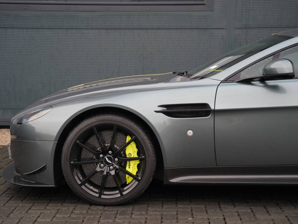 Bild 9/50 von Aston Martin V12 Vantage AMR (2017)