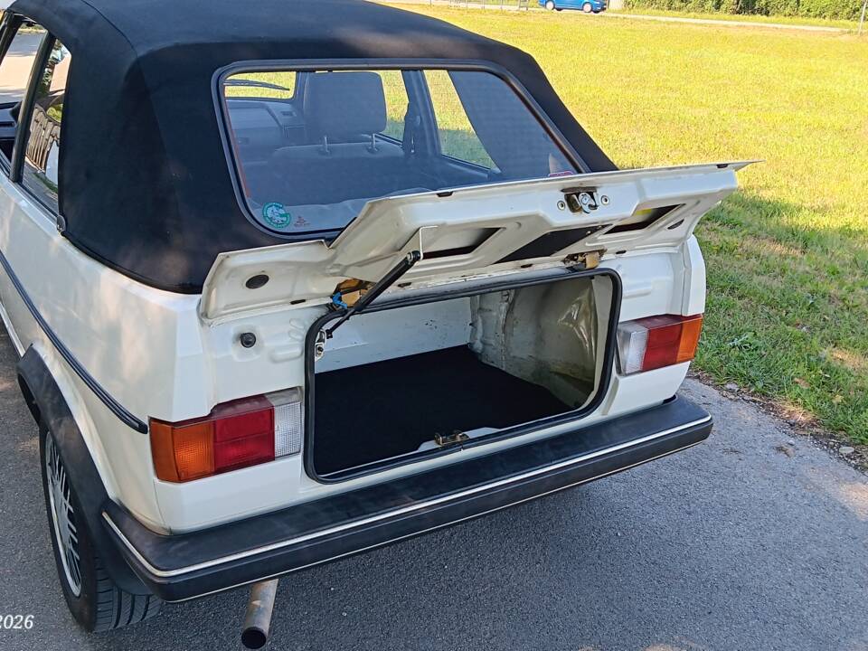 Bild 17/55 von Volkswagen Golf I Cabrio 1.8 (1985)