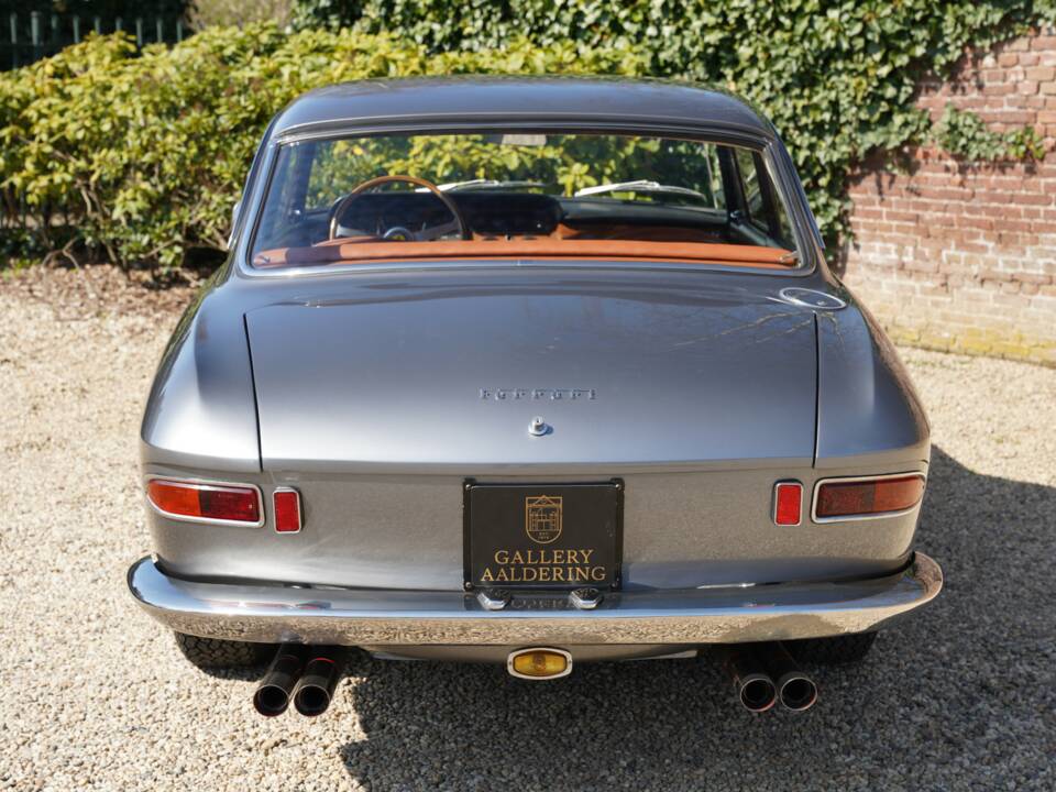 Immagine 43/50 di Ferrari 330 GT 2+2 (1965)