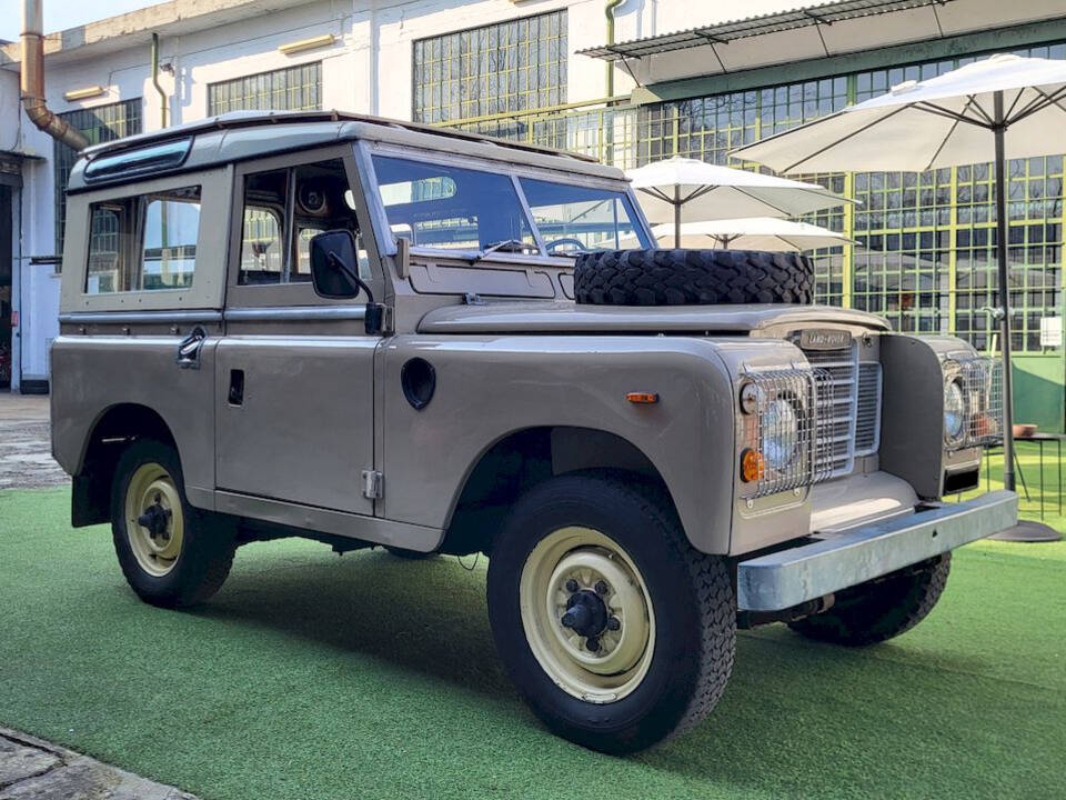 Bild 7/39 von Land Rover 88 (1981)