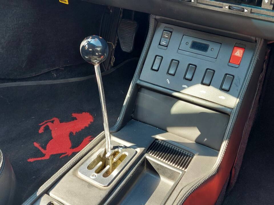 Bild 14/18 von Ferrari Mondial T (1990)