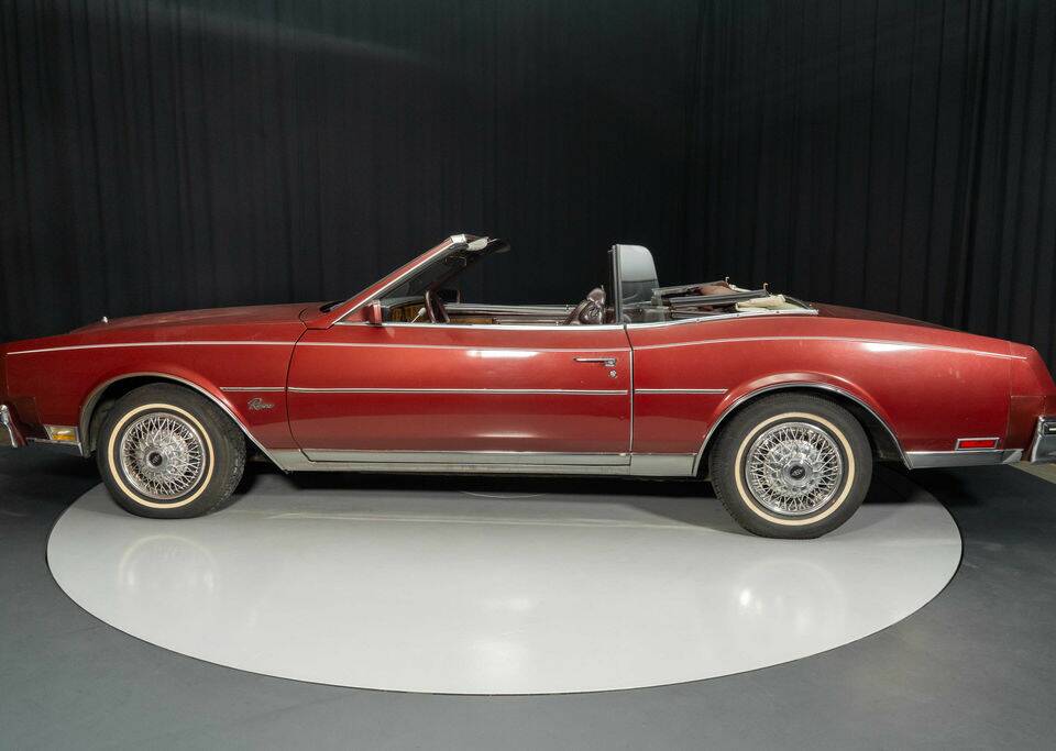 Bild 5/8 von Buick Riviera Convertible (1985)