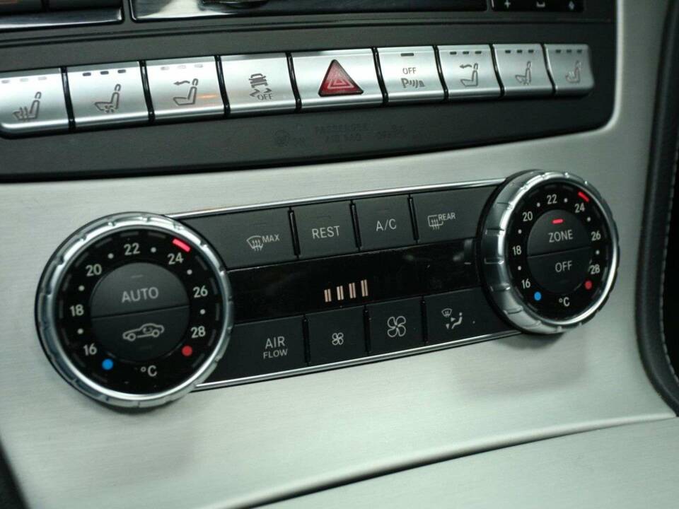 Bild 20/50 von Mercedes-Benz SL 500 (2015)