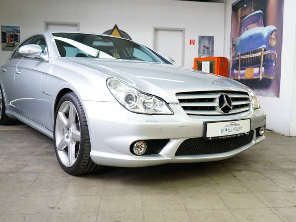 Imagen 3/34 de Mercedes-Benz CLS 55 AMG (2005)