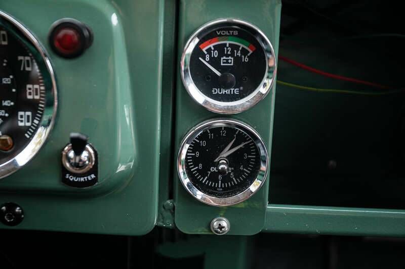 Image 13/41 of Land Rover 90 (1988)