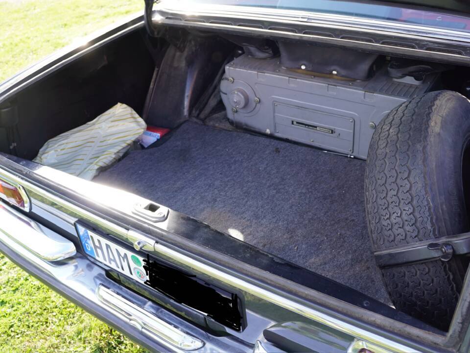 Bild 14/16 von Mercedes-Benz 280 S (1971)