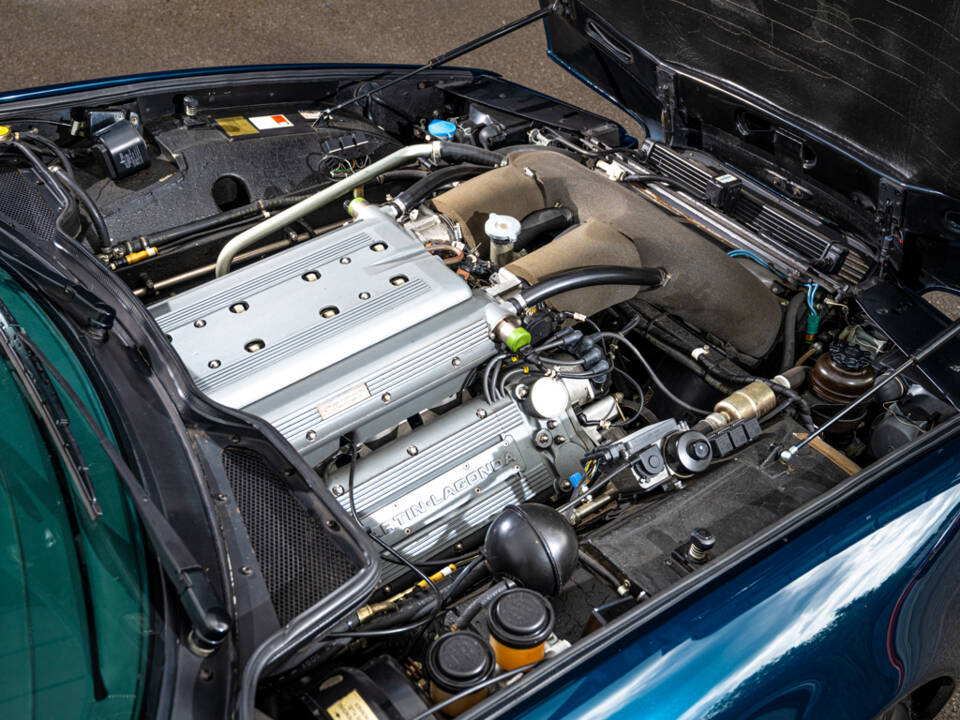 Image 3/36 de Aston Martin Virage Volante (1995)