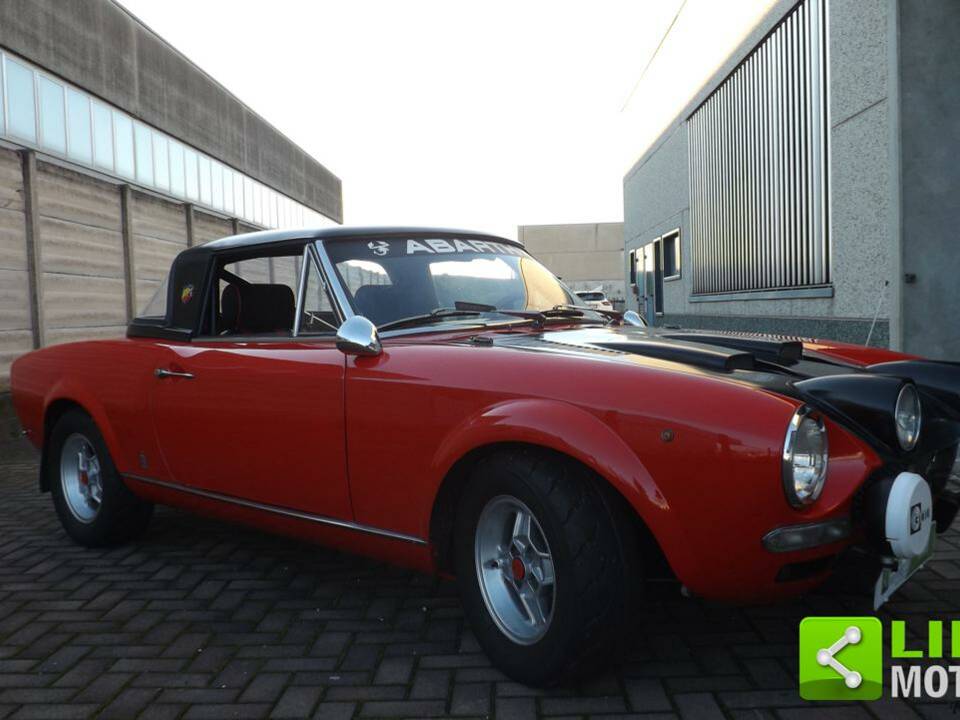 Image 2/50 of FIAT 124 Sport Spider (1967)