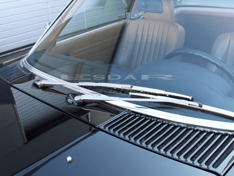 Image 17/23 of Mercedes-Benz 560 SL (1989)