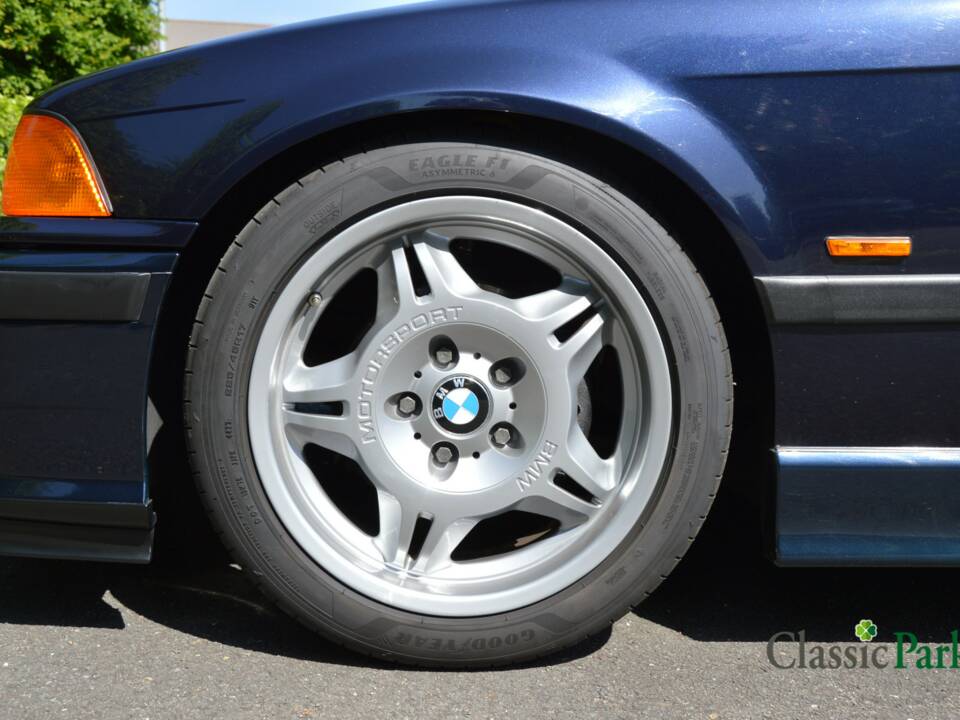 Image 42/50 de BMW 323i (1998)