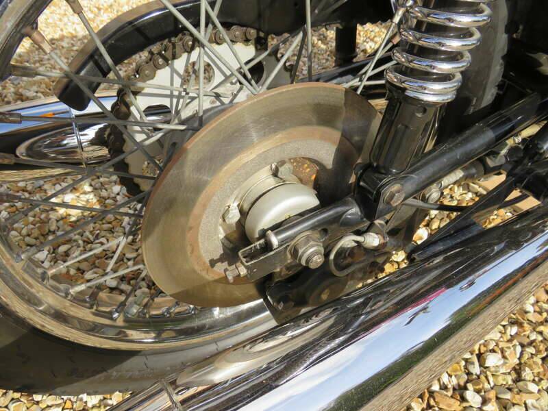 Image 38/44 of Triumph DUMMY (1976)