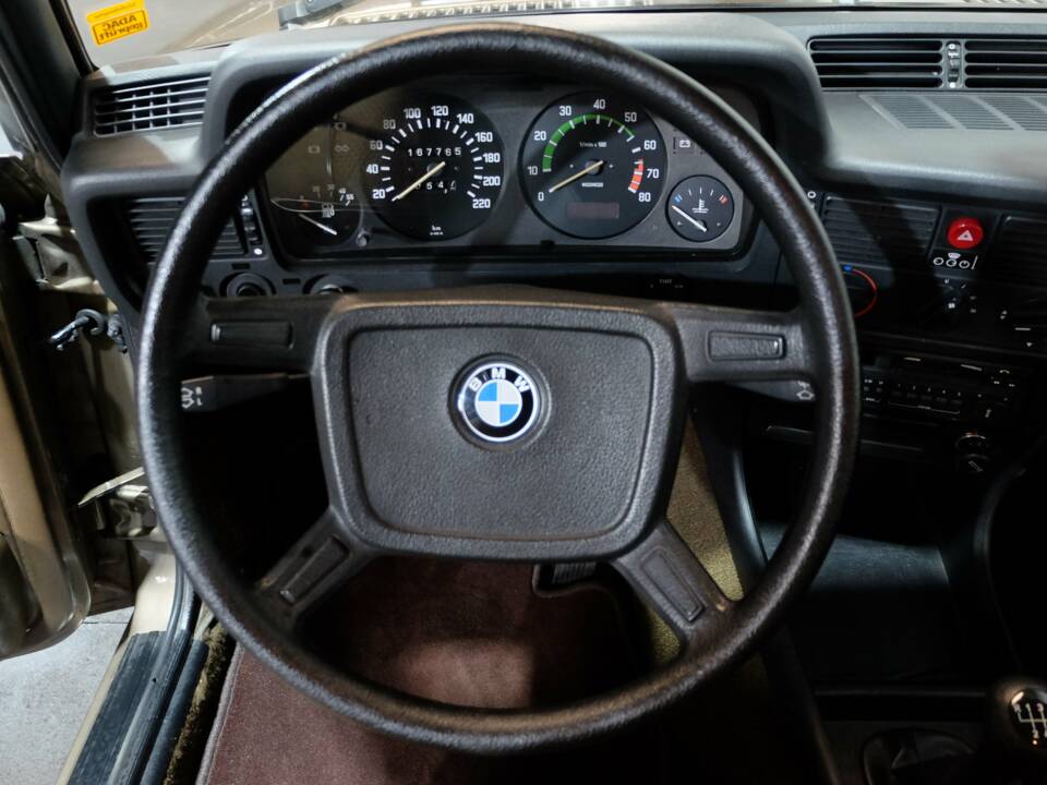 Bild 7/25 von BMW 323i (1983)