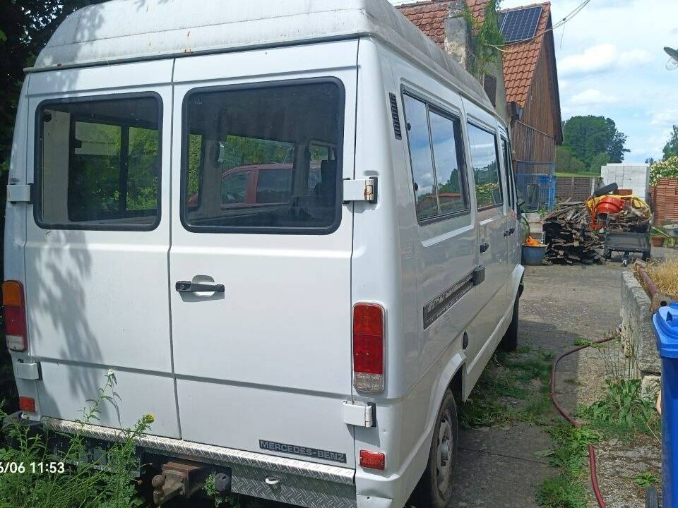 Image 3/14 of Mercedes-Benz T1 210 D (1991)