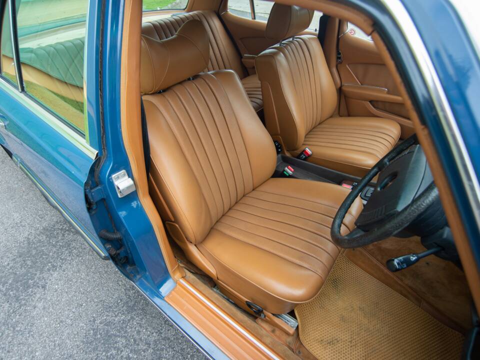 Immagine 11/31 di Mercedes-Benz 280 SE (1980)