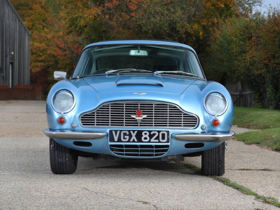 Imagen 6/31 de Aston Martin DB 6 (1968)