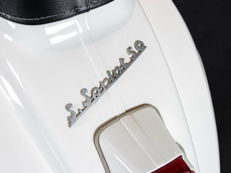 Image 18/41 de Piaggio Vespa 50 SS (1966)