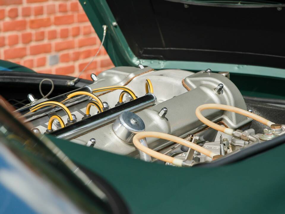 Image 31/50 of Aston Martin DB 4 GT (1961)