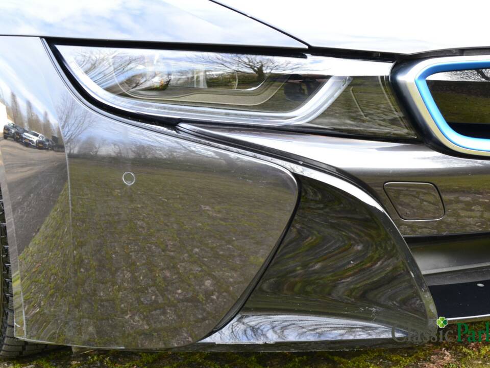 Afbeelding 48/50 van BMW i8 Coupé (2015)