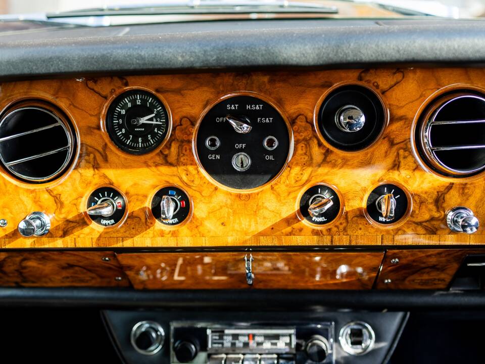 Image 39/50 of Rolls-Royce Silver Shadow I (1968)