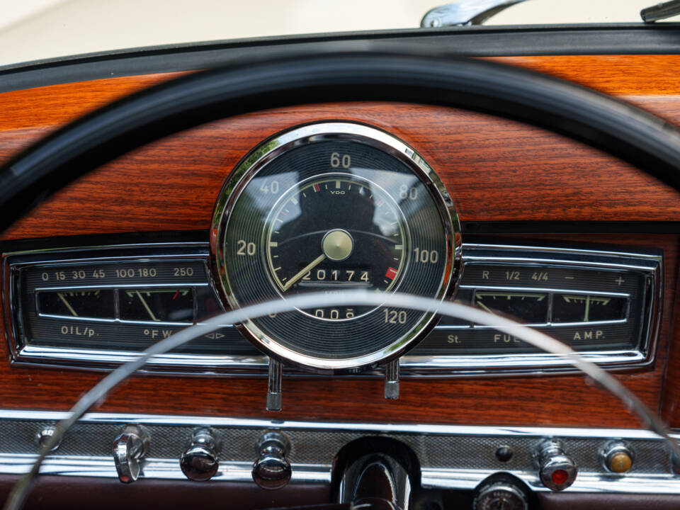 Image 18/29 of Mercedes-Benz 300 S Cabriolet A (1955)