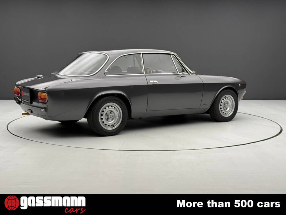 Bild 6/15 von Alfa Romeo Giulia GT 1300 Junior (1973)