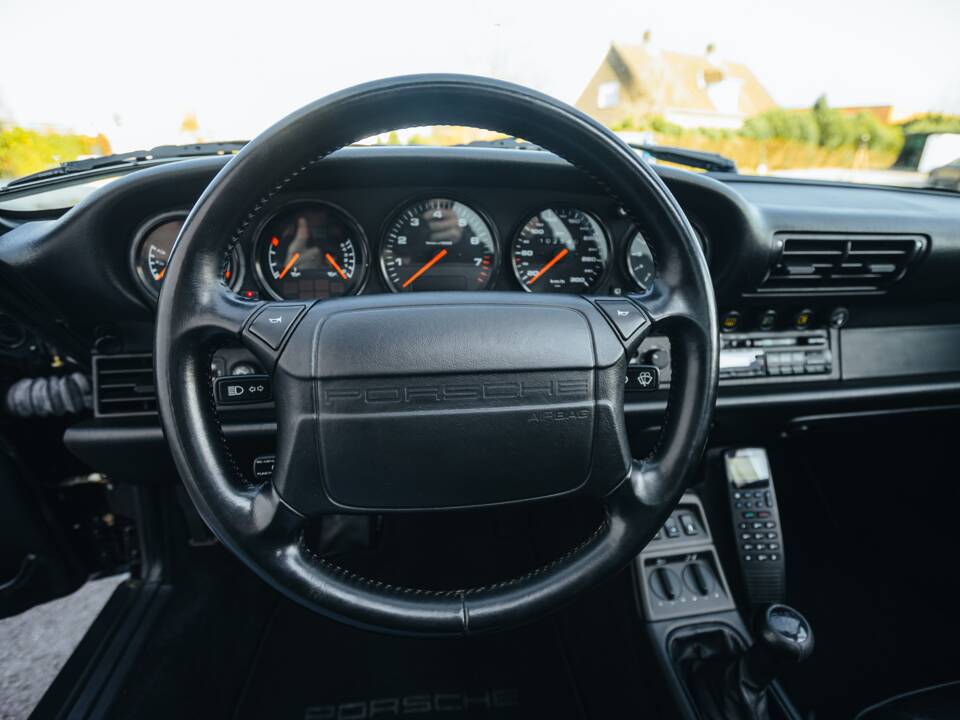 Bild 25/39 von Porsche 911 Carrera 4 (1993)
